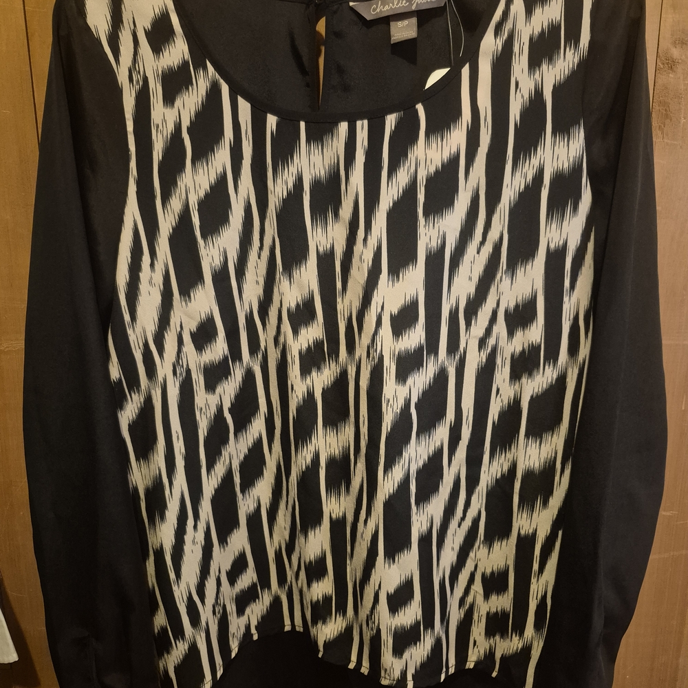 Charlie Jade Black and White Graphic Long Sleeve Blouse